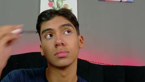 Snapshot of eros_lux1 chatting on May 25, 12:22 pm Eros Lux1 online show from May 25, 12:22 pm