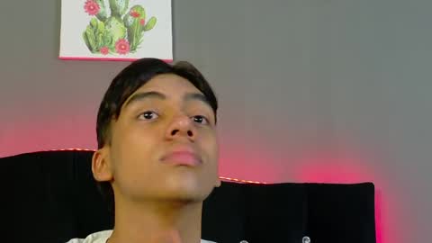 Snapshot of eros_lux1 chatting on May 29, 12:14 pm Eros Lux1 online show from May 29, 12:14 pm