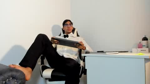 Snapshot of eros_lux1 chatting on June 20, 12:52 pm Eros Lux1 online show from June 20, 12:52 pm