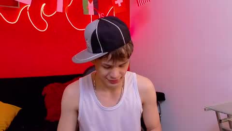 Snapshot of eros_steel chatting on July 1, 3:52 am Eros online show from July 1, 3:52 am
