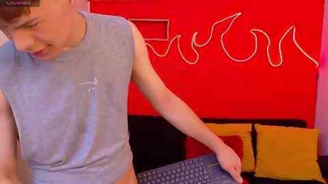 Snapshot of eros_steel chatting on July 16, 3:56 am Eros online show from July 16, 3:56 am