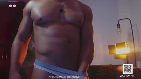 Snapshot of eroswolfs chatting on May 7, 8:58 pm eroswolf online show from May 7, 8:58 pm
