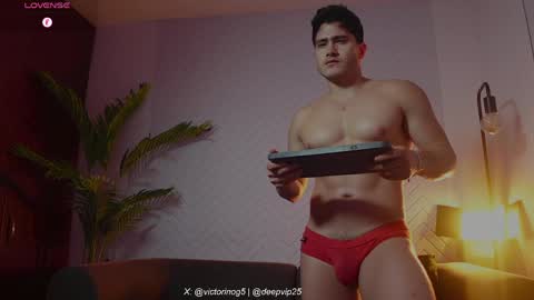 Snapshot of eroswolfs chatting on June 2, 10:45 pm eroswolf online show from June 2, 10:45 pm