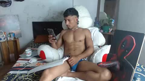 Snapshot of erotic_city_boyz69 chatting on January 31, 2:58 am WILL online show from January 31, 2:58 am