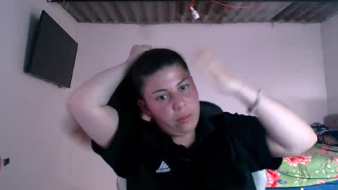 Sara online show from April 22, 6:42 pm