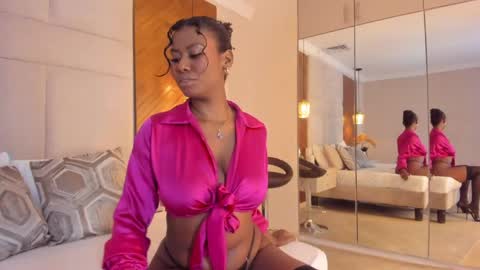 Snapshot of eroticalana_ chatting on May 20, 12:50 am Alana online show from May 20, 12:50 am