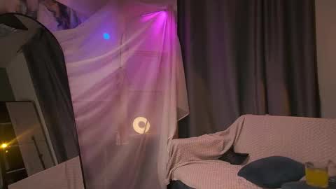 Snapshot of eroticartsss chatting on December 16, 8:03 pm Rachel Rach online show from December 16, 8:03 pm