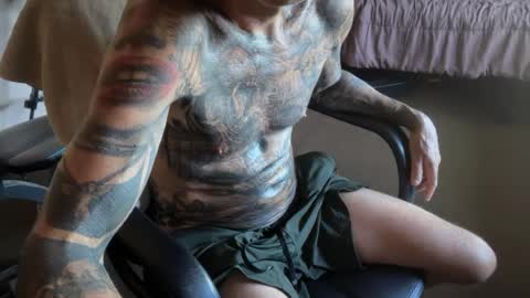 Snapshot of eroticcloseups chatting on July 30, 11:48 pm Erotic CloseUps online show from July 30, 11:48 pm