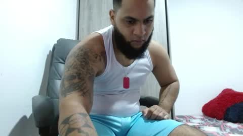 Snapshot of eroticoblack chatting on June 24, 3:05 am Eroticoblack online show from June 24, 3:05 am