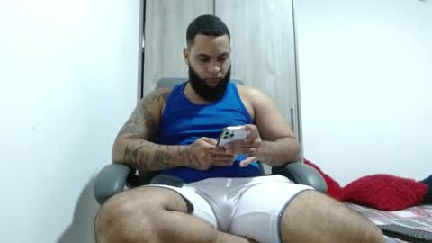 Snapshot of eroticoblack chatting on June 25, 8:41 am Eroticoblack online show from June 25, 8:41 am