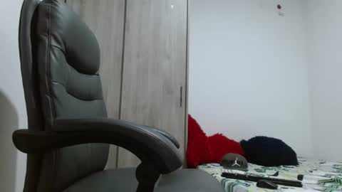 Snapshot of eroticoblack chatting on July 5, 3:13 am Eroticoblack online show from July 5, 3:13 am