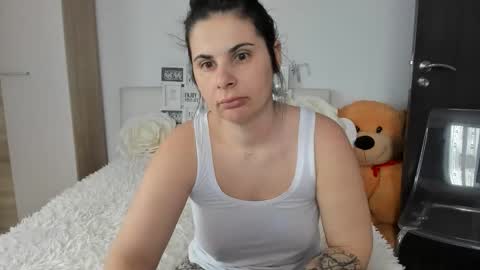 eroticsensualkitty4u online show from March 27, 8:26 am