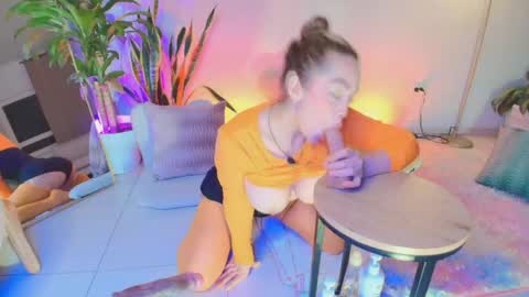 TINY  online show from April 29, 4:27 am