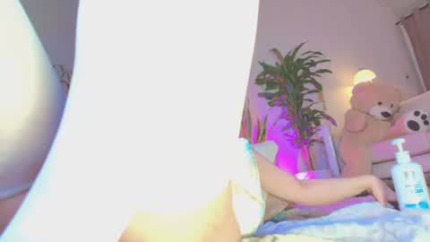 Snapshot of erotik_lady chatting on July 14, 10:21 am TINY online show from July 14, 10:21 am