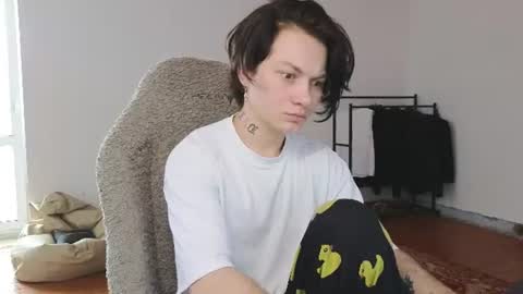 esajukyy online show from July 24, 2:31 am