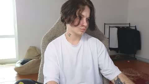 esajukyy online show from July 27, 10:11 am