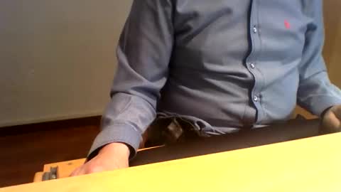 Snapshot of esclavo_hot chatting on April 20, 5:05 pm esclavo_hot online show from April 20, 5:05 pm