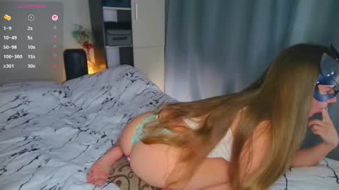 Snapshot of esenia_1222 chatting on September 17, 6:09 pm Esenia online show from September 17, 6:09 pm