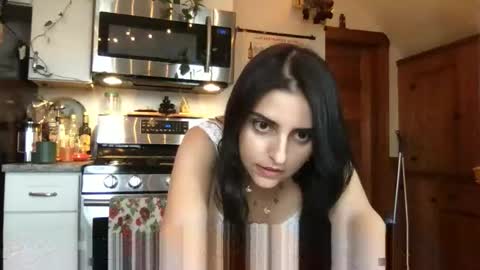 Snapshot of esimaralda chatting on April 22, 7:26 pm esimaralda online show from April 22, 7:26 pm