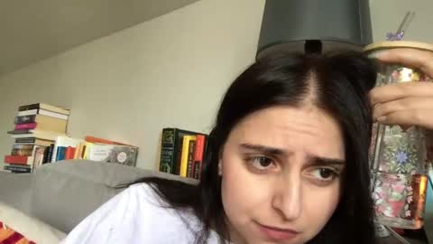 Snapshot of esimaralda chatting on May 31, 3:41 pm esimaralda online show from May 31, 3:41 pm