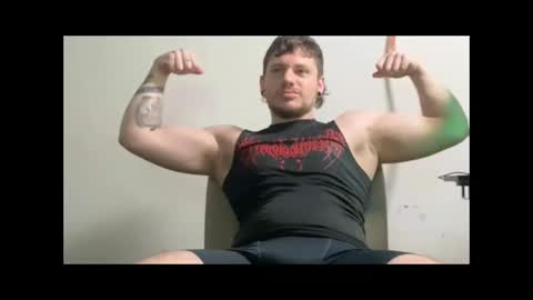 Snapshot of eskol212 chatting on November 1, 11:56 am eskol212 online show from November 1, 11:56 am