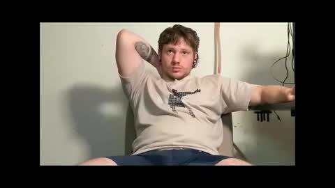 Snapshot of eskol212 chatting on December 15, 12:26 am eskol212 online show from December 15, 12:26 am