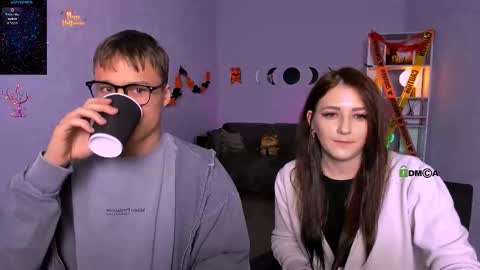 esma_shine online show from October 23, 7:45 pm