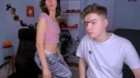 esma_shine online show from October 30, 2:35 am