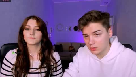 esma_shine online show from November 16, 8:25 pm