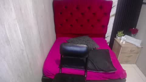 esmeralda black online show from July 3, 3:13 am