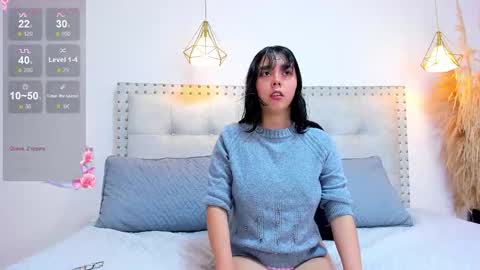 Snapshot of esmeralda_cutes chatting on December 4, 7:55 pm Esmeralda online show from December 4, 7:55 pm