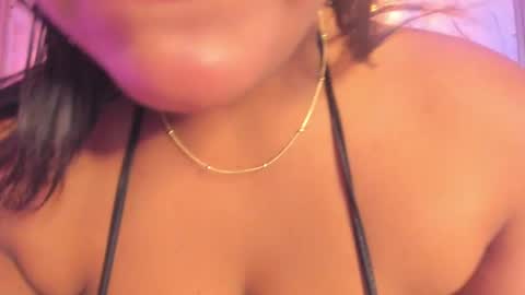 Snapshot of esmeralda_duarte chatting on January 24, 9:06 am esmeralda online show from January 24, 9:06 am