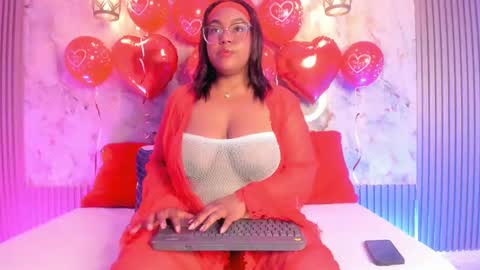 Snapshot of esmeralda_duarte chatting on February 14, 9:24 am esmeralda online show from February 14, 9:24 am