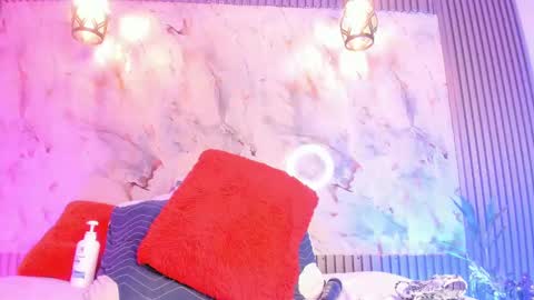 Snapshot of esmeralda_duarte chatting on February 20, 12:25 pm esmeralda online show from February 20, 12:25 pm