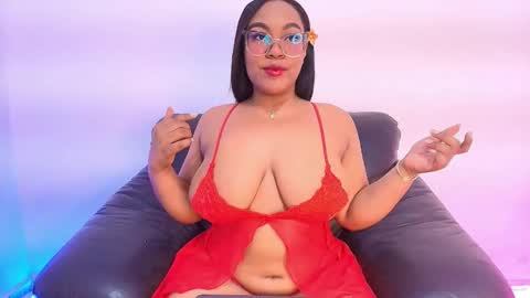 Snapshot of esmeralda_duarte chatting on September 27, 9:14 am esmeralda online show from September 27, 9:14 am