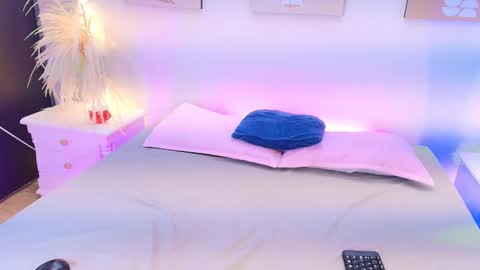 Snapshot of esmeralda_duarte chatting on March 3, 5:35 am esmeralda online show from March 3, 5:35 am