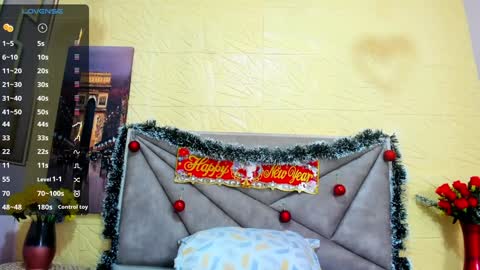 Esmeralda .INDEPENDENT MODEL online Monday to Saturday 3 pm Chicago online show from December 28, 11:59 pm