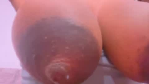 Esmeralda parck online show from October 3, 9:01 pm