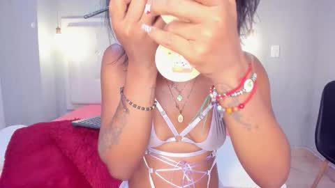 esmeraldanyx online show from December 16, 9:09 pm