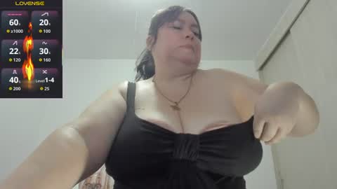 Snapshot of esmeraldo_mfc chatting on June 16, 10:34 pm Esmeralda online show from June 16, 10:34 pm