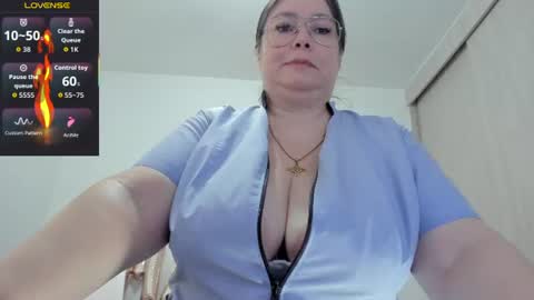 Snapshot of esmeraldo_mfc chatting on July 22, 10:23 pm Esmeralda online show from July 22, 10:23 pm