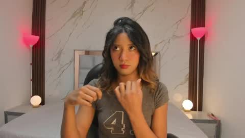 Snapshot of esperanzamora chatting on April 15, 11:50 am esperanzamora online show from April 15, 11:50 am