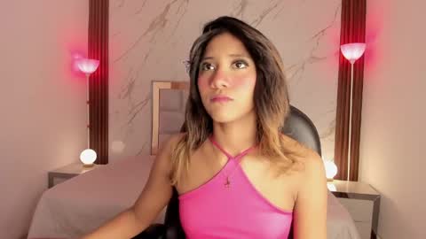 Snapshot of esperanzamora chatting on April 23, 12:29 pm esperanzamora online show from April 23, 12:29 pm
