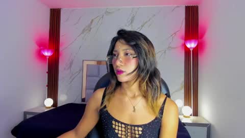 Snapshot of esperanzamora chatting on May 4, 11:50 am esperanzamora online show from May 4, 11:50 am