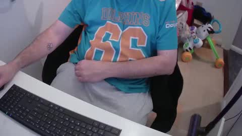 Snapshot of essex_wild chatting on December 14, 8:29 pm Morph online show from December 14, 8:29 pm