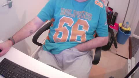 Snapshot of essex_wild chatting on February 16, 9:27 pm Morph online show from February 16, 9:27 pm