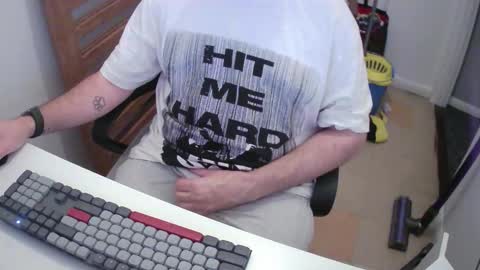 Snapshot of essex_wild chatting on November 2, 8:33 pm Morph online show from November 2, 8:33 pm