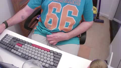 Snapshot of essex_wild chatting on November 23, 8:52 pm Morph online show from November 23, 8:52 pm