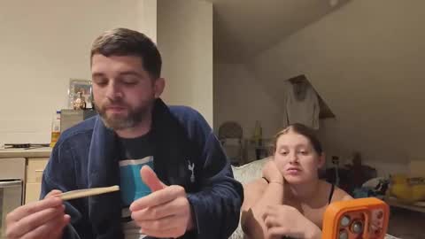 Snapshot of essexcouple88 chatting on March 11, 12:38 am essexcouple online show from March 11, 12:38 am