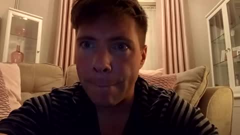 essexlad2022 online show from April 6, 1:03 am